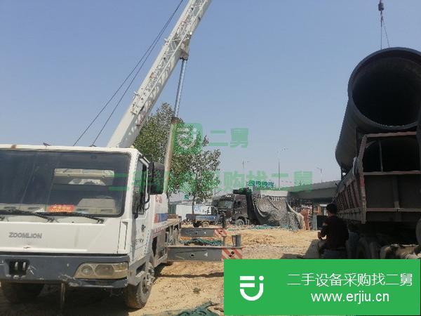 河南出售二手中聯(lián)吊車,手續(xù)齊全。