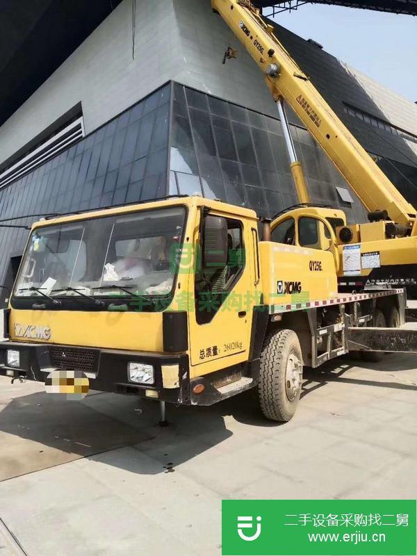 河北出售二手吊車，原車原漆，新買的保險