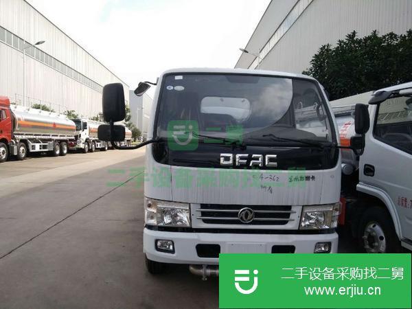 江蘇出售二手東風多利卡5噸油罐車