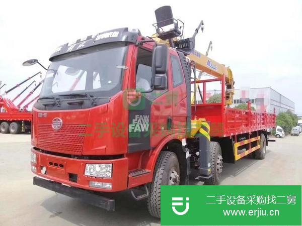 湖北出售二手解放小三軸隨車吊