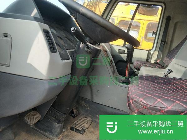 河南出售二手中聯(lián)25噸吊車