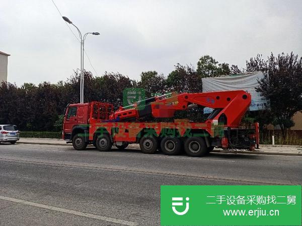 湖北出售90噸折臂吊車