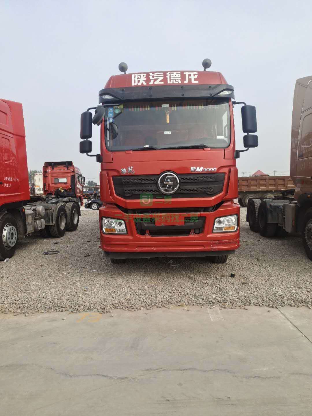 出售19年1月份，德龍新M3000牽引車，國五排放，雙驅(qū)輕體，430馬力