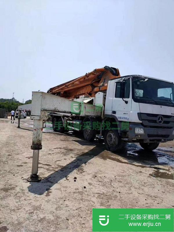 湖南出售二手中聯(lián)奔馳52米泵車