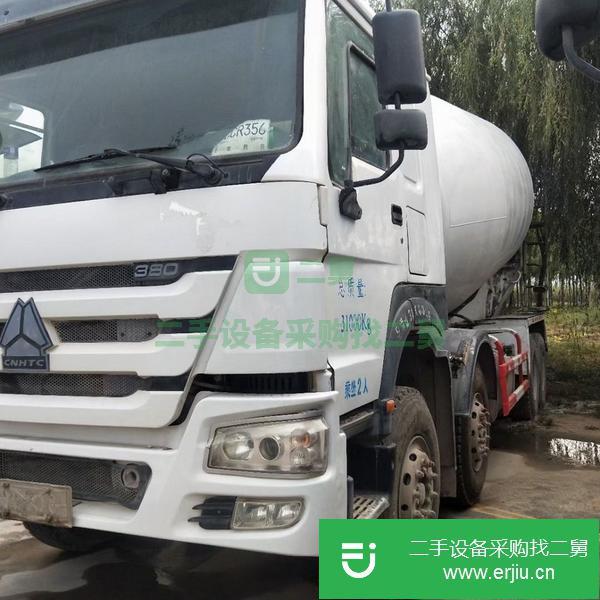 云南出售國五排放豪沃攪拌車，唐鴻上裝，大20方！