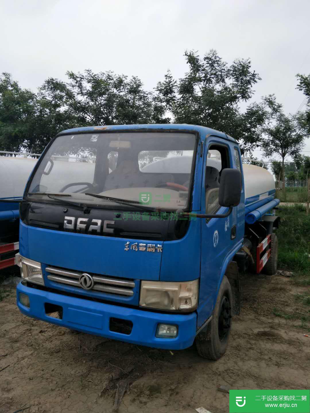 山東出售二手藍牌灑水車