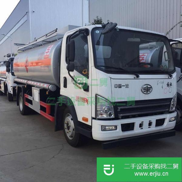 山東出售二手8噸解放油罐車(chē)
