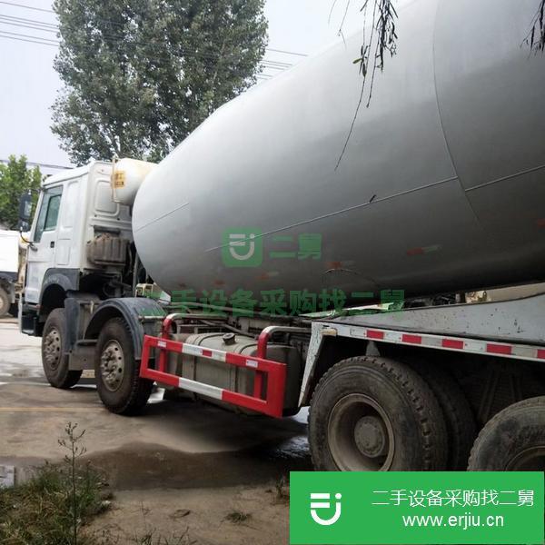 云南出售國五排放豪沃攪拌車，唐鴻上裝，大20方！
