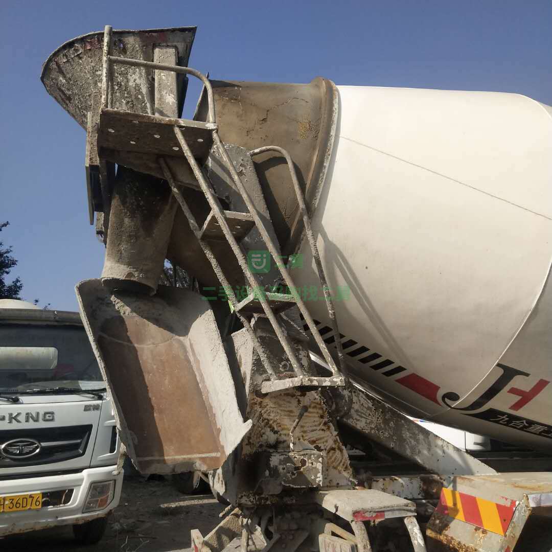 出售二手時代5方豪沃小型混凝土攪拌車全國可分期包提戶
