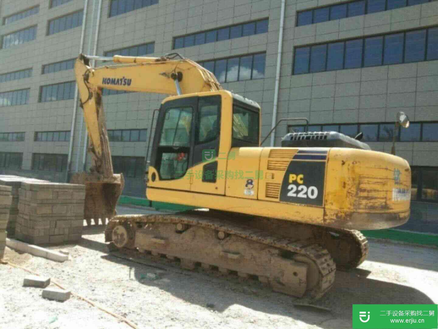 北京出售二手小松PC220LC-8挖掘機