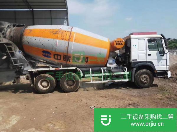 重慶出售二手大十二方豪沃?jǐn)嚢柢嚕新?lián)上裝380馬力