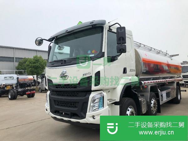 廣西出售二手柳汽小三軸鋁合金油罐車