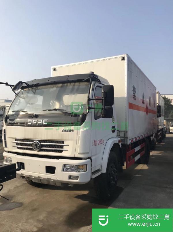 貴州出售二手東風多利卡危險品廂式貨車