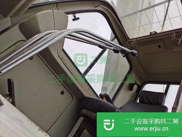 江西出售二手中聯(lián)25噸吊車