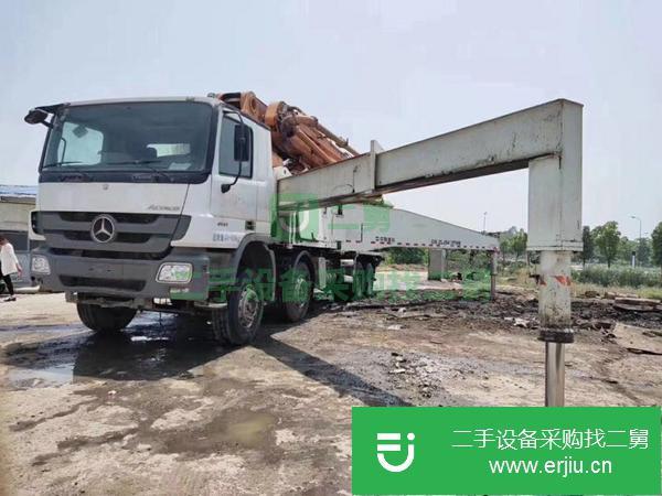 湖南出售二手中聯(lián)奔馳52米泵車
