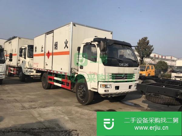 貴州出售二手東風多利卡危險品廂式貨車