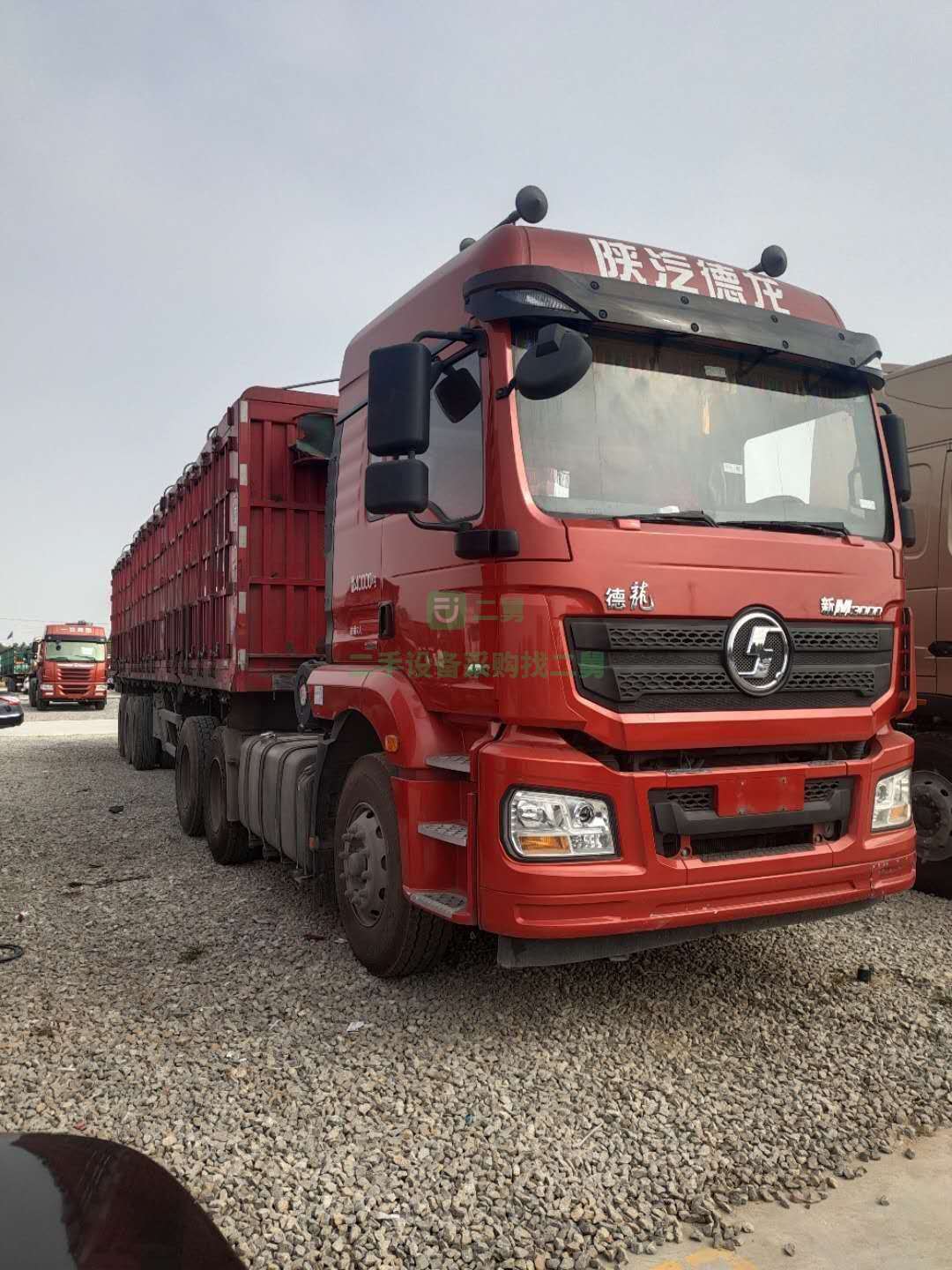 出售19年1月份，德龍新M3000牽引車，國五排放，雙驅(qū)輕體，430馬力