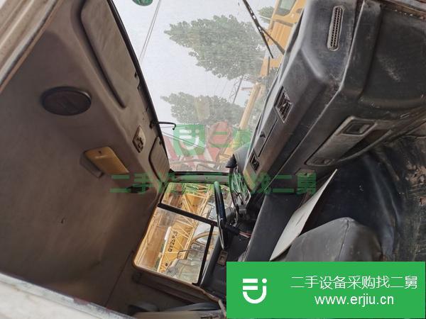 江西出售二手中聯(lián)25噸吊車