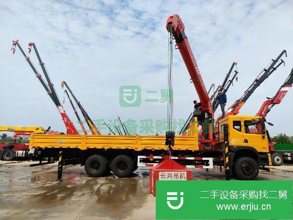 山西出售12噸五直臂吊車，臂長20.3米