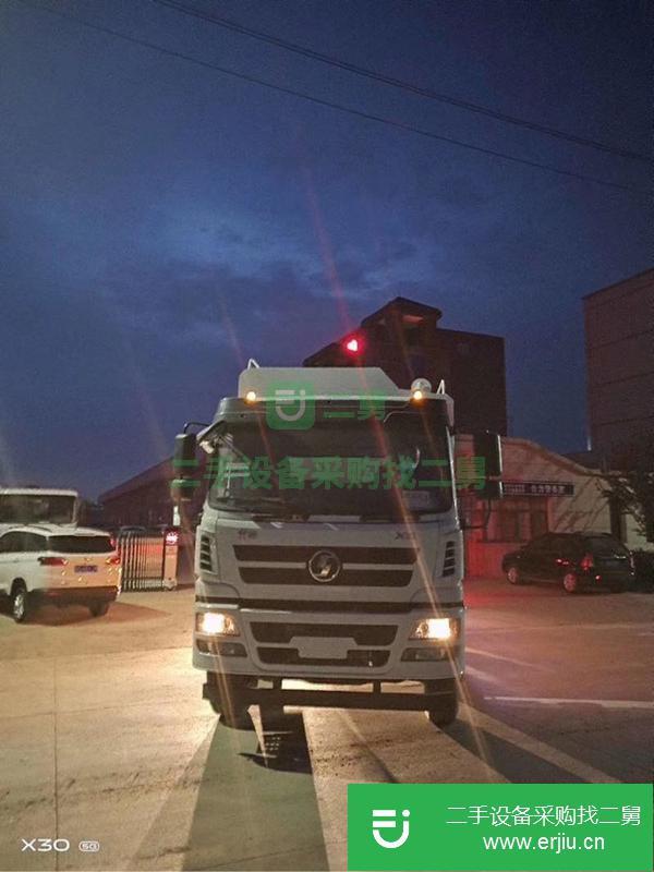 云南出售二手散裝飼料運(yùn)輸車
