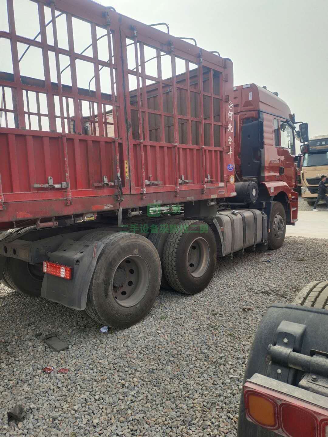 出售19年1月份，德龍新M3000牽引車，國五排放，雙驅(qū)輕體，430馬力