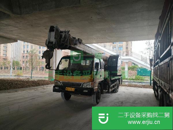 江蘇出售二手柳工8噸吊車