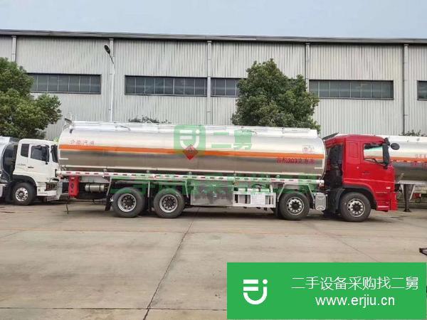 湖北出售二手前四后八天龍油罐車，350馬力