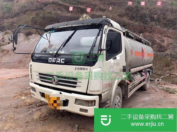 江西出售二手東風多利卡10.5方加油車