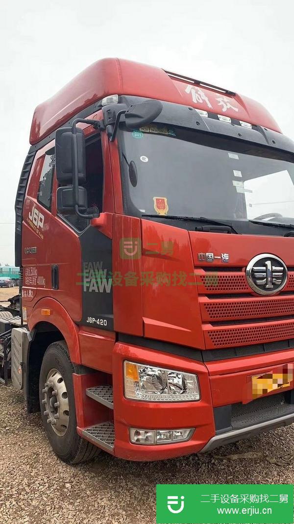 河北出售420馬力雙驅解放牽引車，車況精品，輪胎強