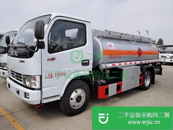 湖北出售二手東風多利卡4.35方油罐車