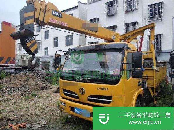 吉林出售二手藍(lán)牌東風(fēng)5噸隨車吊