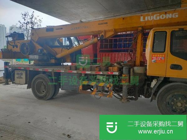 江蘇出售二手柳工8噸吊車