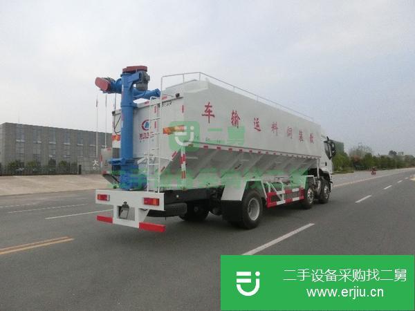 廣東出售二手散裝飼料運(yùn)輸車(chē)