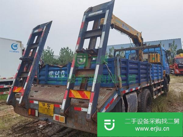 四川出售二手徐工8噸帶爬梯隨車吊