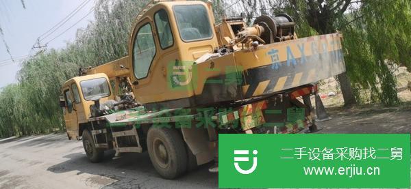 北京出售二手徐工12噸吊車