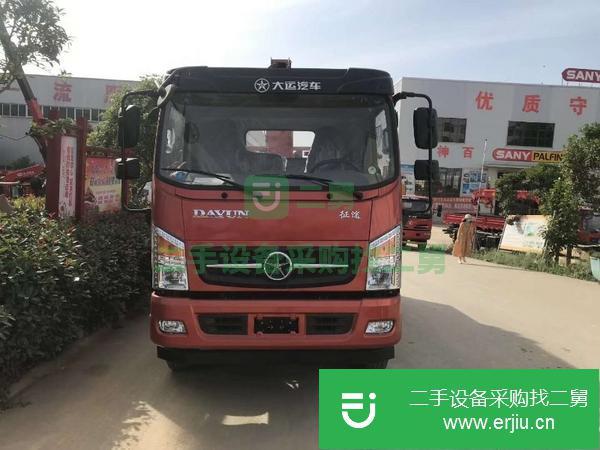四川出售二手大運(yùn)6.3噸隨車吊