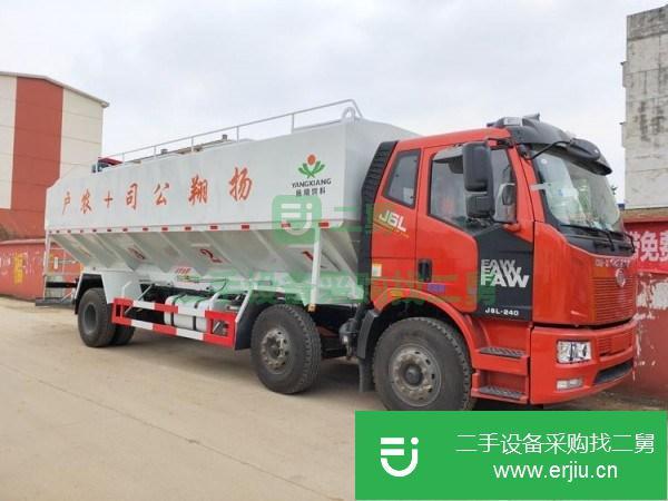 山西出售二手散裝飼料運(yùn)輸車
