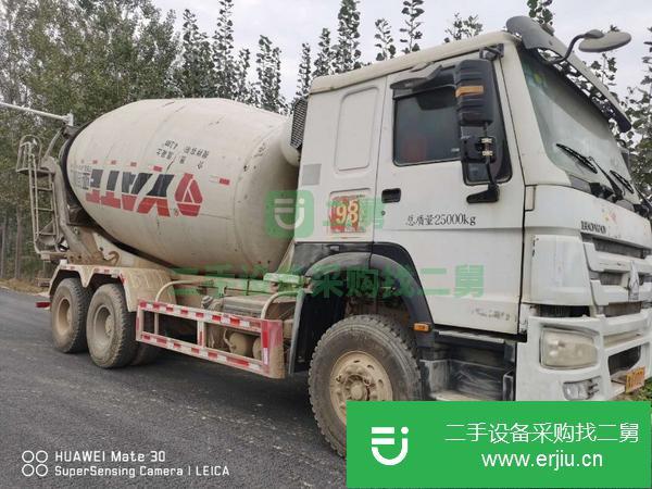 山東出售二手豪沃大14方攪拌車