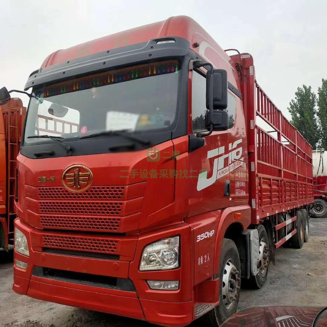 低價(jià)出售二手9.6米高欄貨車解放J6P 17年360馬力