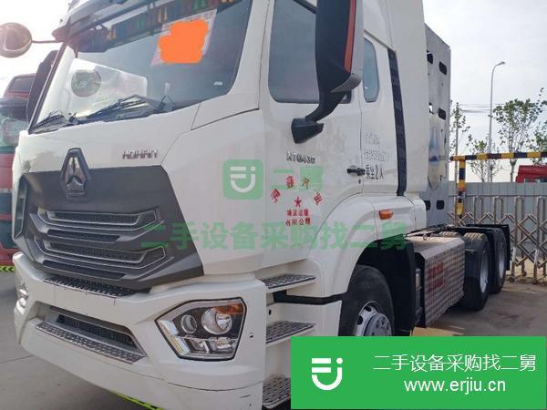 山東出售二手豪沃牽引車
