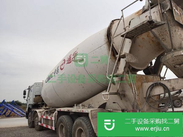 內蒙古出售二手豪沃攪拌車，國五排放，中集上裝，20方罐子，手續齊全