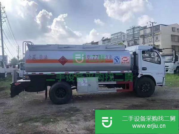 陜西出售二手東風(fēng)多利卡7.78方油罐車