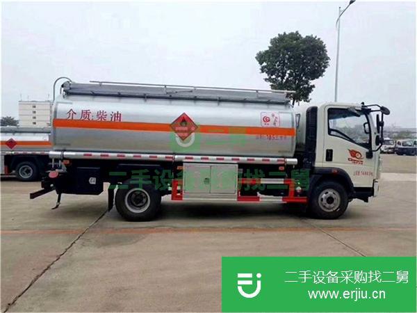 湖北出售二手重汽豪沃10方油罐車