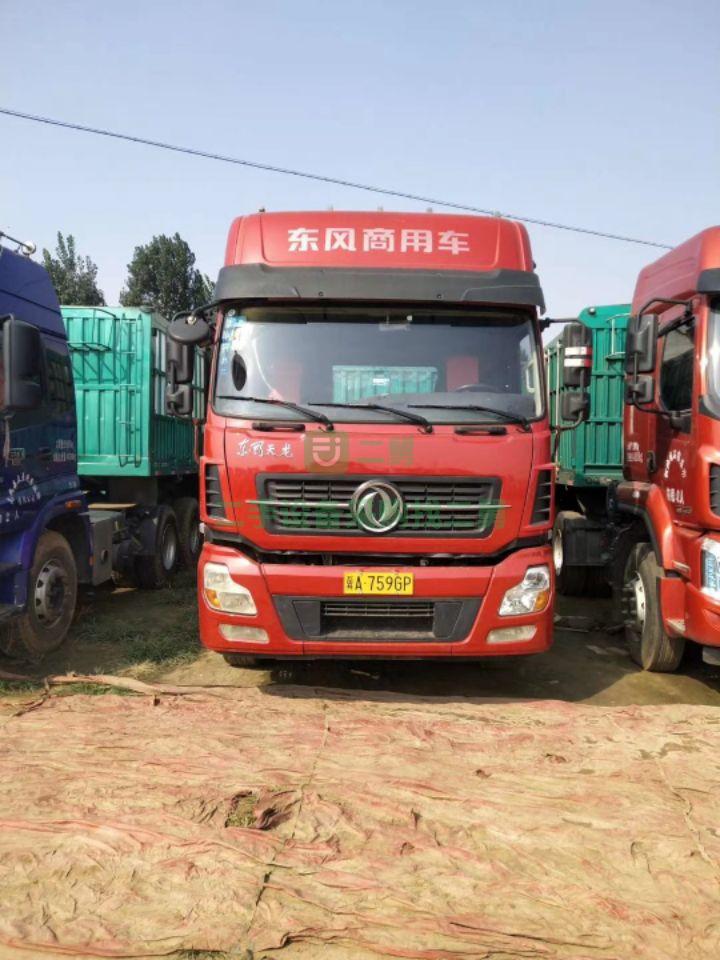 出售三年半，國四雙驅牽引車，天龍360大保險