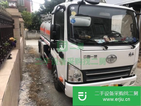 貴州出售二手5噸油罐車