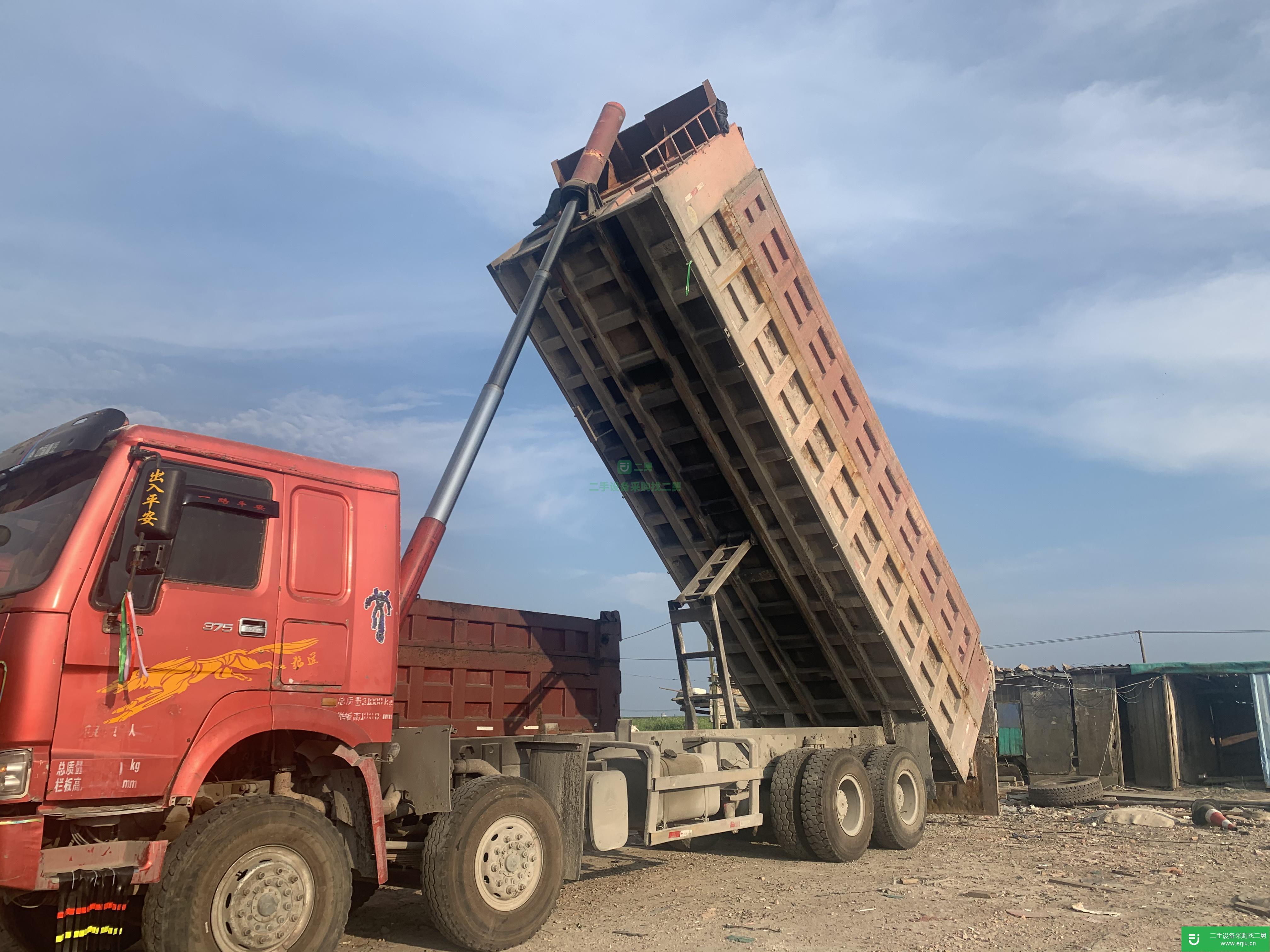 上海出售二手中國重汽自卸車