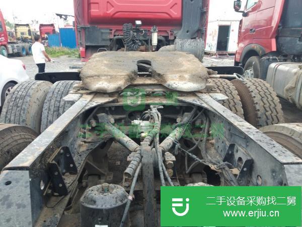 貴州出售二手輕體德龍牽引車