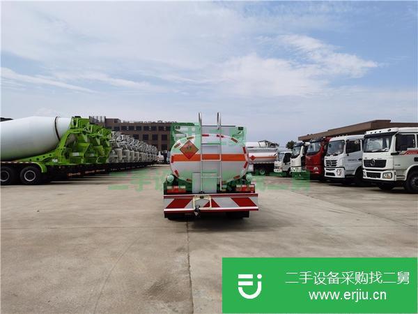 天津出售二手5噸東風多利卡加油車
