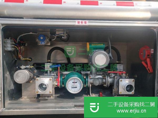 天津出售二手九成新油罐車