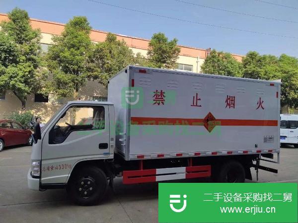陜西出售二手氣瓶廂式運(yùn)輸車(chē)